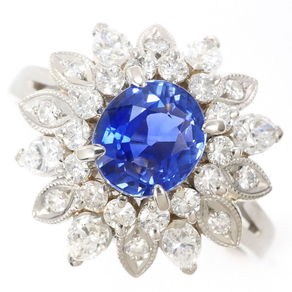 【素材】 PT900/プラチナ 【石目】 天然サファイア 1.94ct 天然ダイアモンド 1.11ct 【自社色石評価】 B 【総重量】 約8.2g 【サイズ】 約16号 【最大幅】 約17mm 【サ